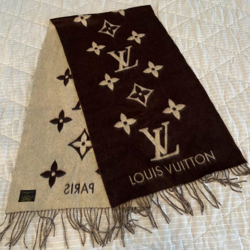 Louis Vuitton Reykjavik Gradient M71041 Long Brown Cashmere Scarf Retail $1160